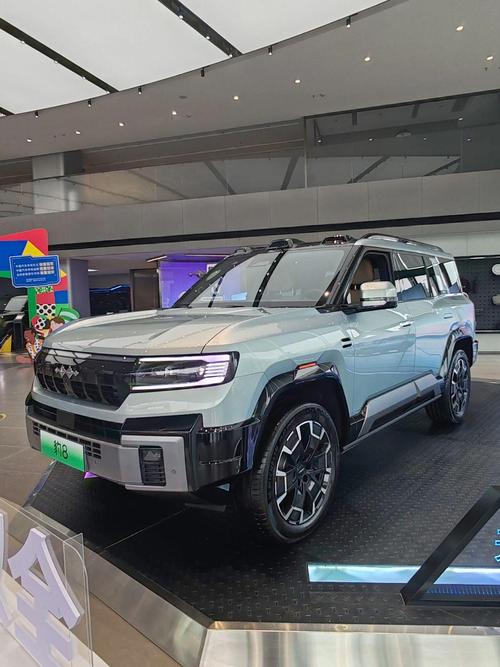 惠州271比亚迪方程豹硬派越野的爆款，英菲尼迪35周年与你共成长